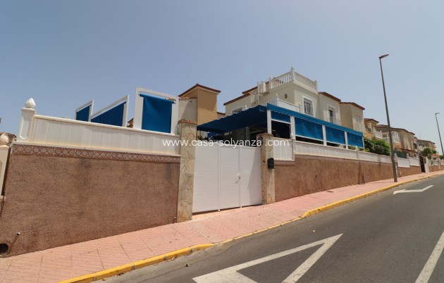 Resale - Villa - Algorfa - Montebello