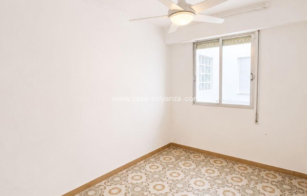 Resale - Apartment / flat - Torrevieja - Playa del Cura