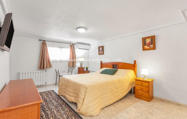 Revente - Villa - Torrevieja - Los Balcones