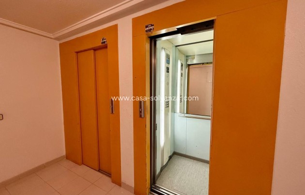 Revente - Appartement - Torrevieja - Acequion