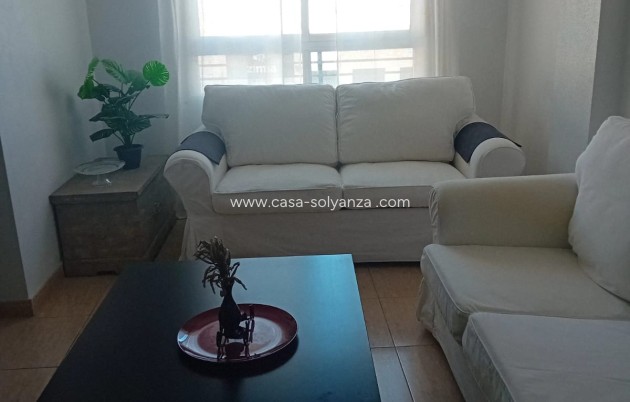 Alquiler a largo plazo - Apartamento / piso - Torrevieja - Center