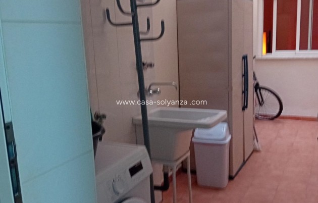 Alquiler a largo plazo - Apartamento / piso - Torrevieja - Center