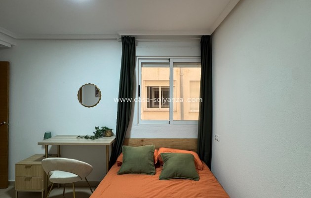 Revente - Appartement - Torrevieja - Puerto