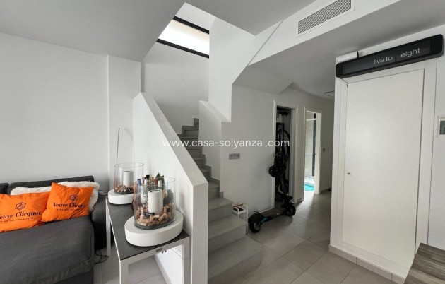 Resale - Villa - Orihuela Costa - Villamartín
