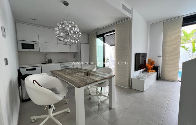 Resale - Villa - Orihuela Costa - Villamartín