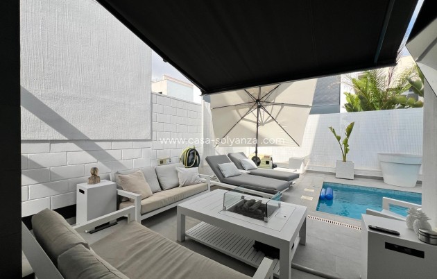 Resale - Villa - Orihuela Costa - Villamartín