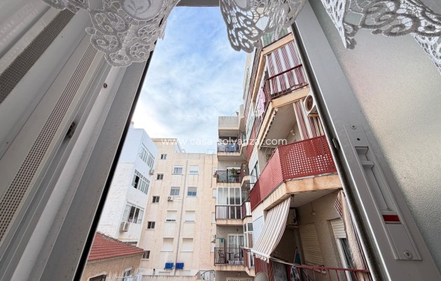 Resale - Apartment / flat - Torrevieja - Playa del Cura