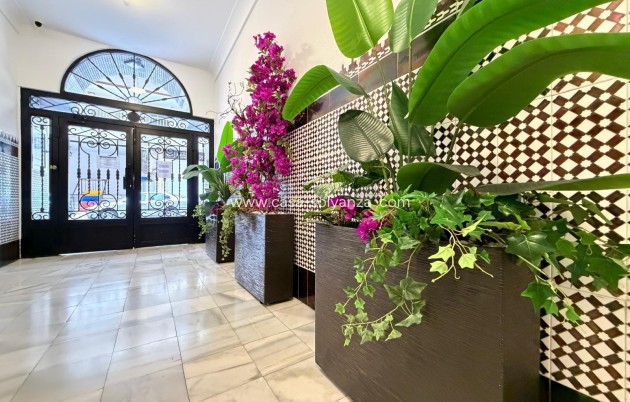 Resale - Apartment / flat - Torrevieja - Playa del Cura