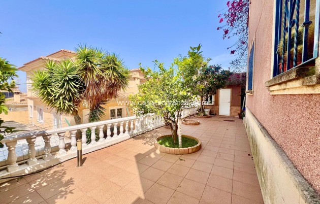 Resale - Villa - Torrevieja - Los Balcones