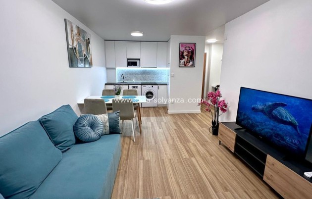 Resale - Apartment / flat - Torrevieja - Estacion Autobuses