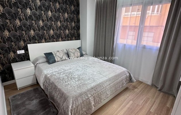 Resale - Apartment / flat - Torrevieja - Estacion Autobuses