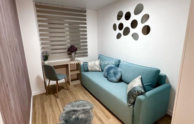 Resale - Apartment / flat - Torrevieja - Estacion Autobuses