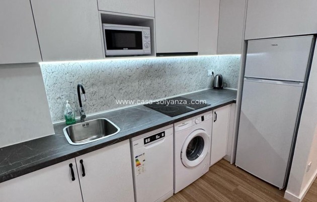 Resale - Apartment / flat - Torrevieja - Estacion Autobuses