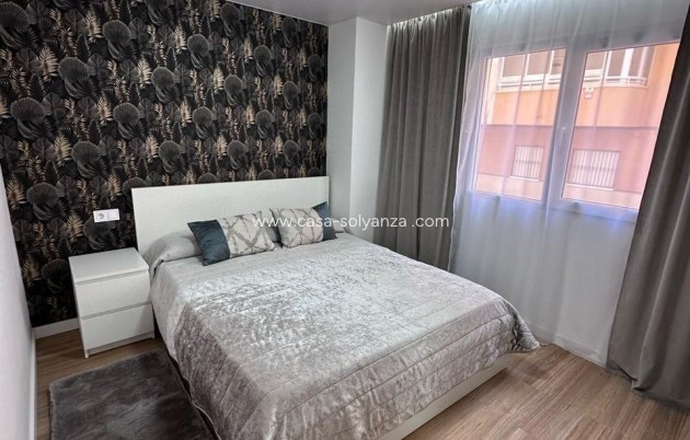 Resale - Apartment / flat - Torrevieja - Estacion Autobuses