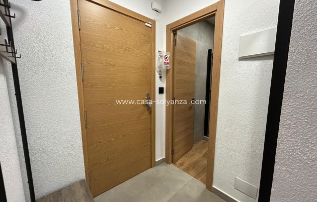 Resale - Apartment / flat - Torrevieja - Estacion Autobuses