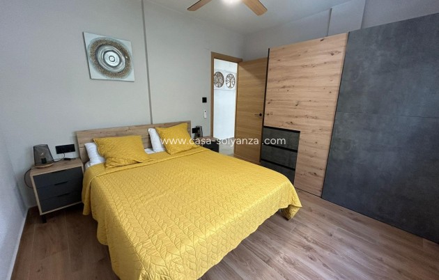 Resale - Apartment / flat - Torrevieja - Estacion Autobuses