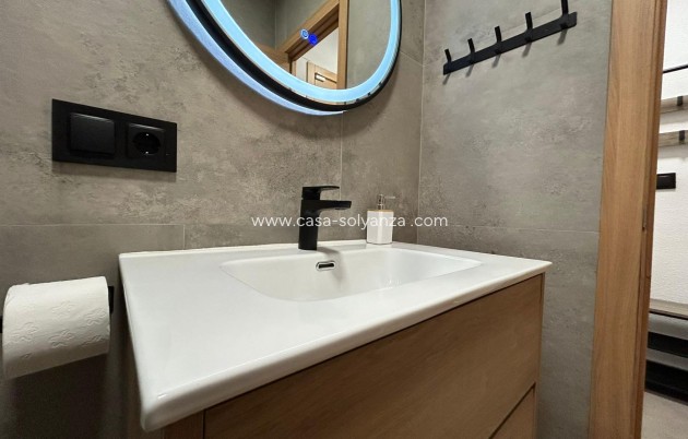 Resale - Apartment / flat - Torrevieja - Estacion Autobuses