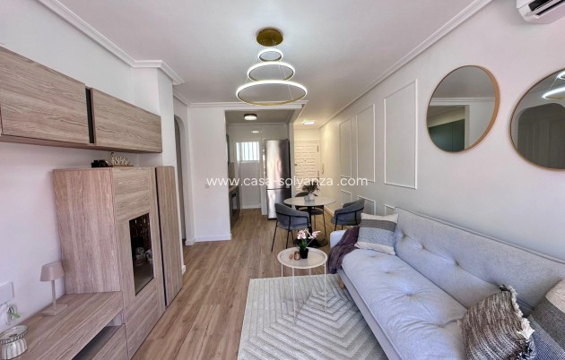 Resale - Apartment / flat - Torrevieja - Habaneras