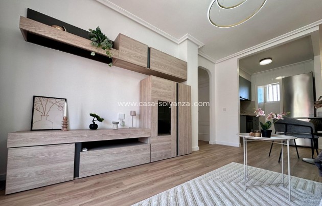 Resale - Apartment / flat - Torrevieja - Habaneras