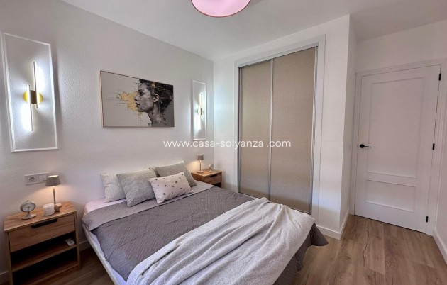 Resale - Apartment / flat - Torrevieja - Habaneras