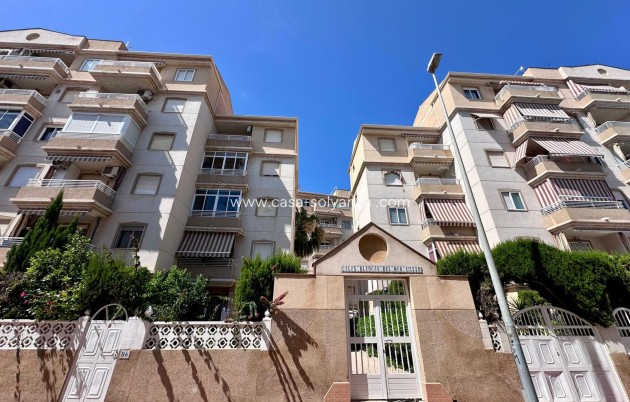 Resale - Apartment / flat - Torrevieja - Habaneras