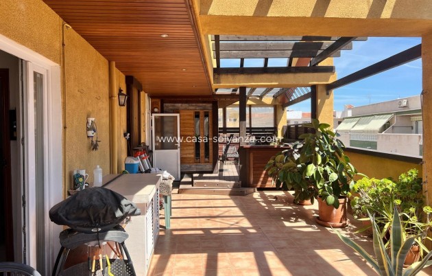 Resale - Apartment / flat - Torrevieja - Center