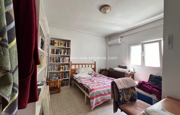 Resale - Apartment / flat - Torrevieja - Center