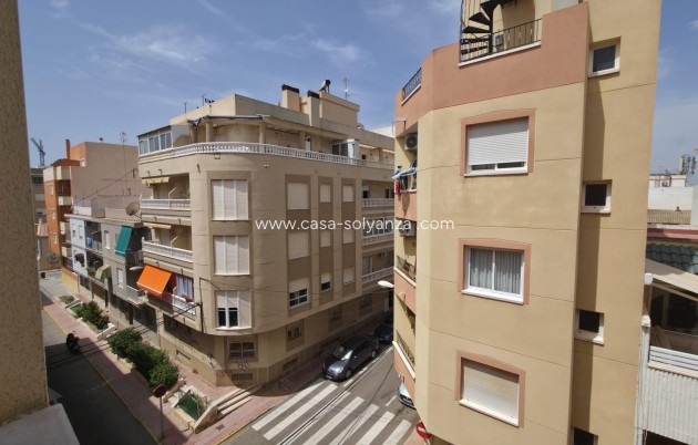 Herverkoop - Appartement / flat - Torrevieja - Playa de los Locos