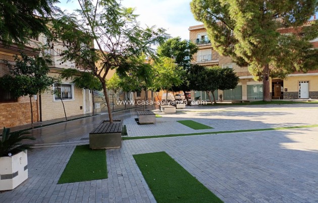Resale - Local - Benferri - PLAZA DE LA CONSTITUCION