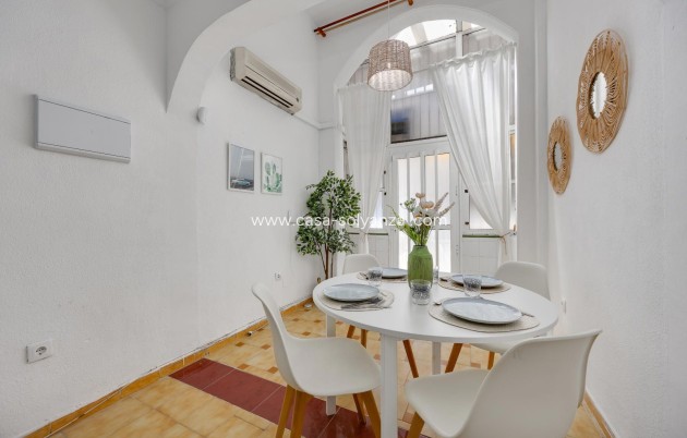 Resale - Apartment / flat - Torrevieja - Playa del Cura