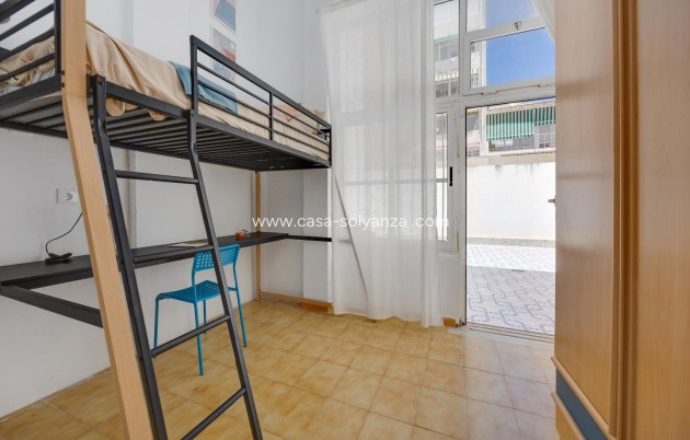 Resale - Apartment / flat - Torrevieja - Playa del Cura