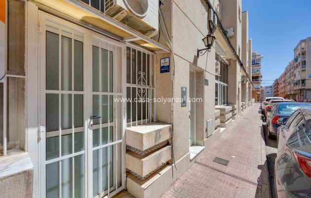 Resale - Apartment / flat - Torrevieja - Playa del Cura