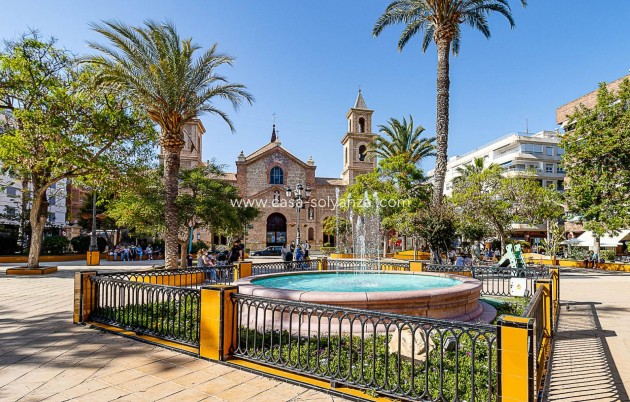 Resale - Apartment / flat - Torrevieja - Playa del Cura
