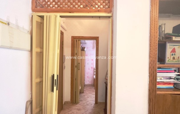Resale - Apartment / flat - Torrevieja - Estacion Autobuses