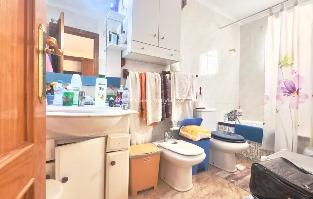 Resale - Apartment / flat - Torrevieja - Estacion Autobuses