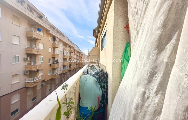 Resale - Apartment / flat - Torrevieja - Estacion Autobuses