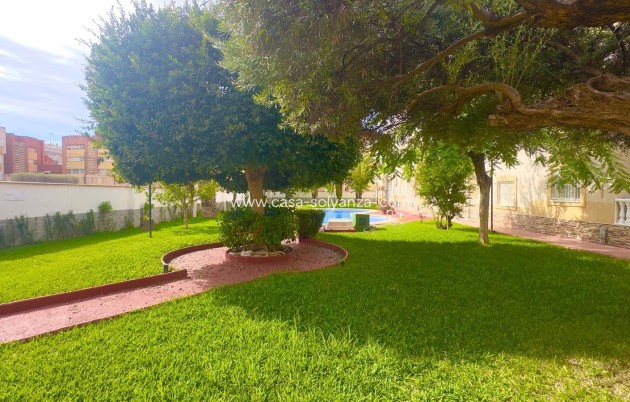 Resale - Apartment / flat - Torrevieja - Estacion Autobuses