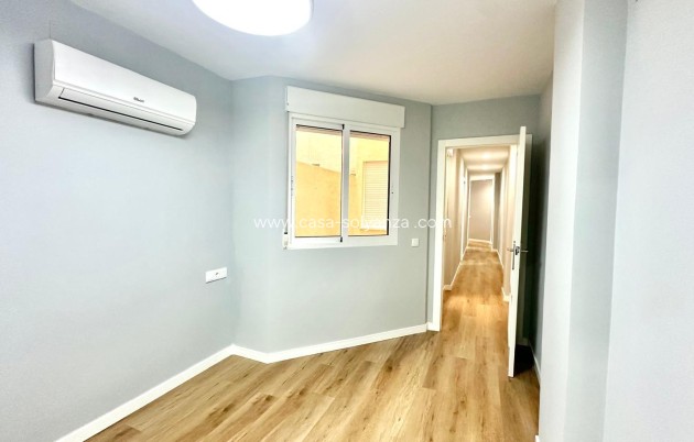 Revente - Appartement - Torrevieja - La Mata