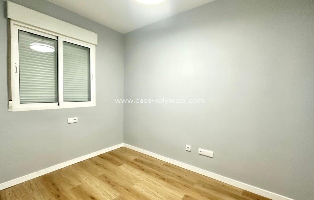 Revente - Appartement - Torrevieja - La Mata