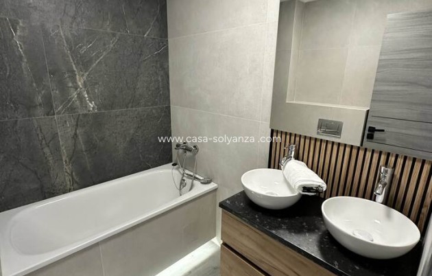 Resale - Apartment / flat - Torrevieja - Center
