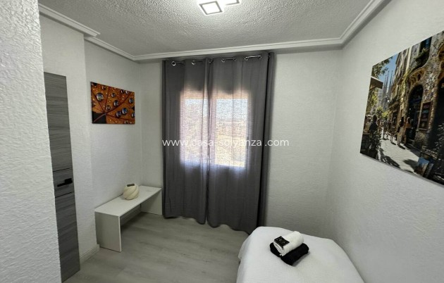 Resale - Apartment / flat - Torrevieja - Center