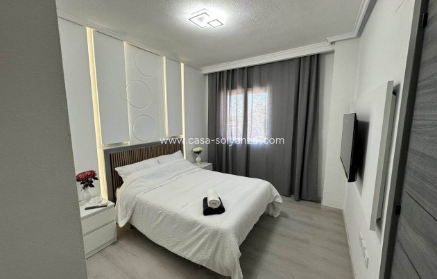 Resale - Apartment / flat - Torrevieja - Center