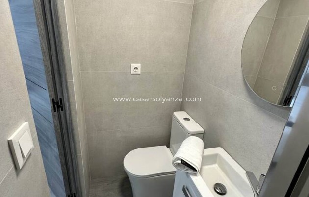 Resale - Apartment / flat - Torrevieja - Center