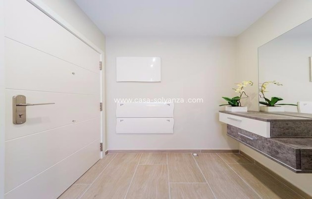 Resale - Apartment / flat - Torrevieja - La Mata