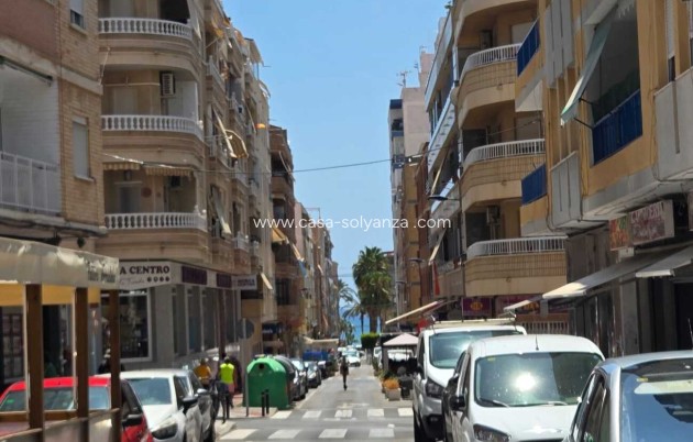 Resale - Apartment / flat - Torrevieja - Habaneras