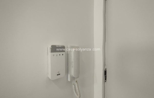 Resale - Apartment / flat - Torrevieja - Habaneras