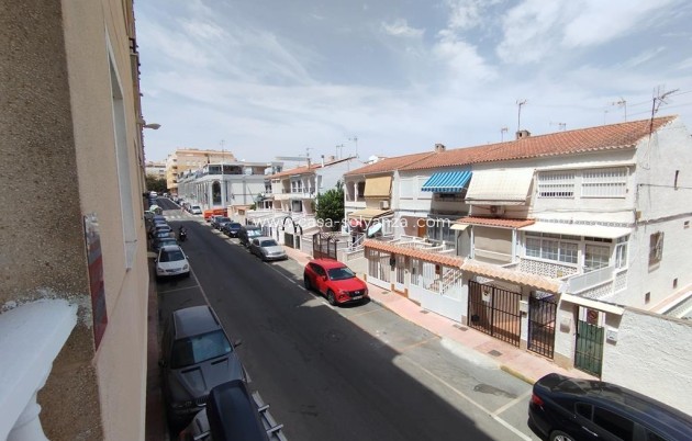 Resale - Apartment / flat - Torrevieja - Habaneras