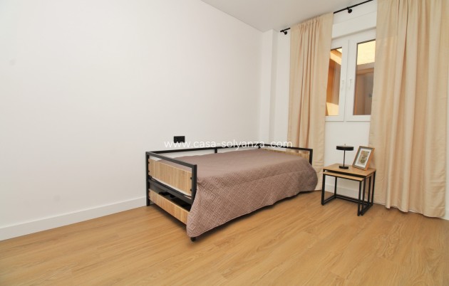 Resale - Apartment / flat - Pilar de la Horadada - Torre de Horadada