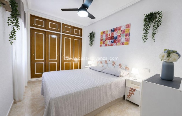 Resale - Apartment / flat - Torrevieja - Center
