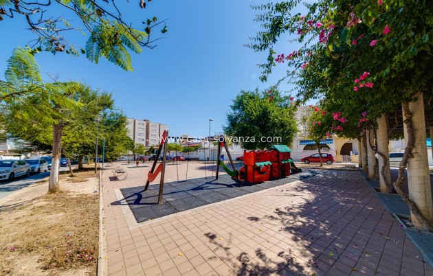 Resale - Apartment / flat - Torrevieja - Costa Blanca